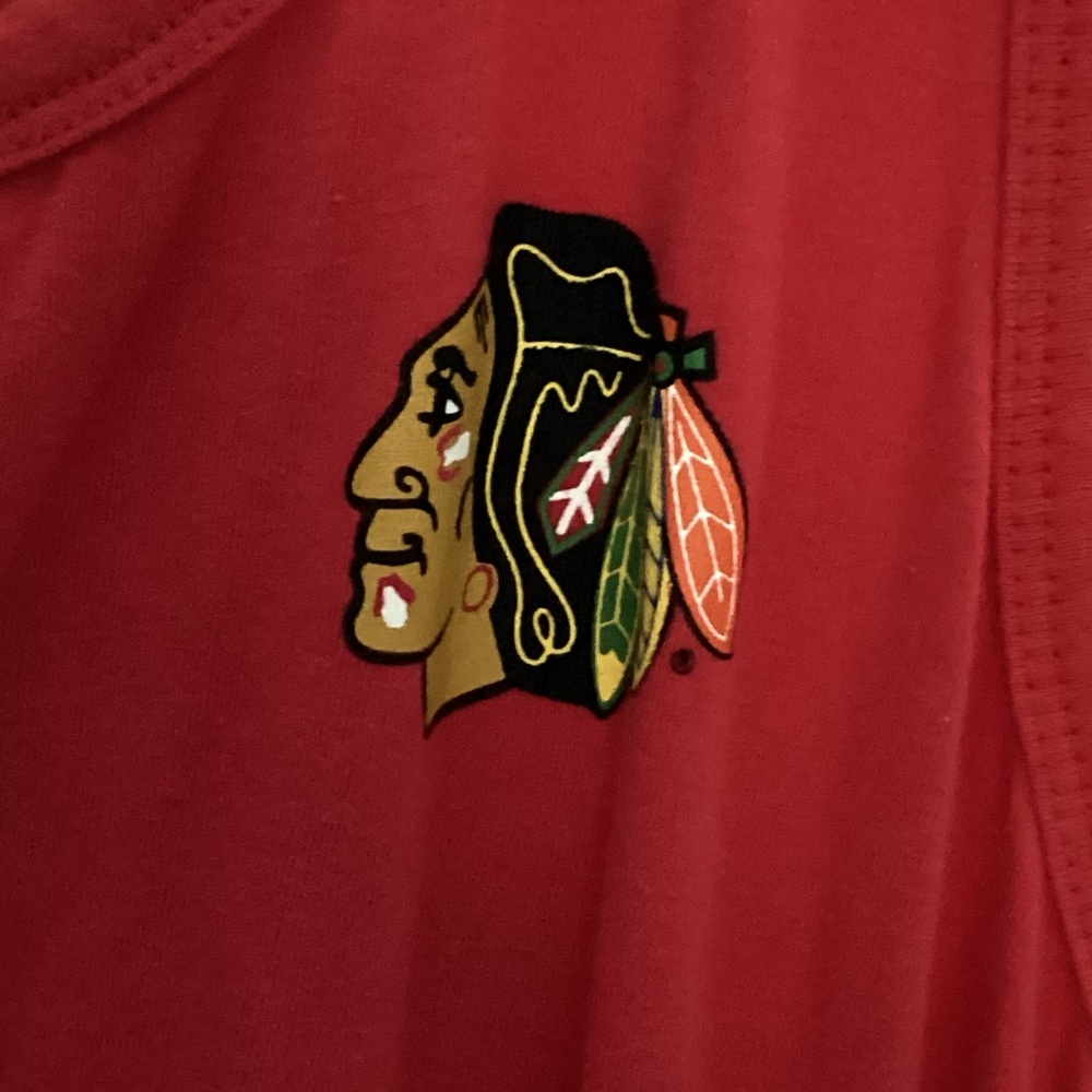 1277. Women's Chicago Blackhawks Tank GUC Size Medium